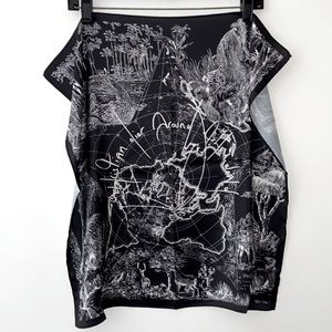 designer scarf / bandana 100% silk NWT UNI​​​​